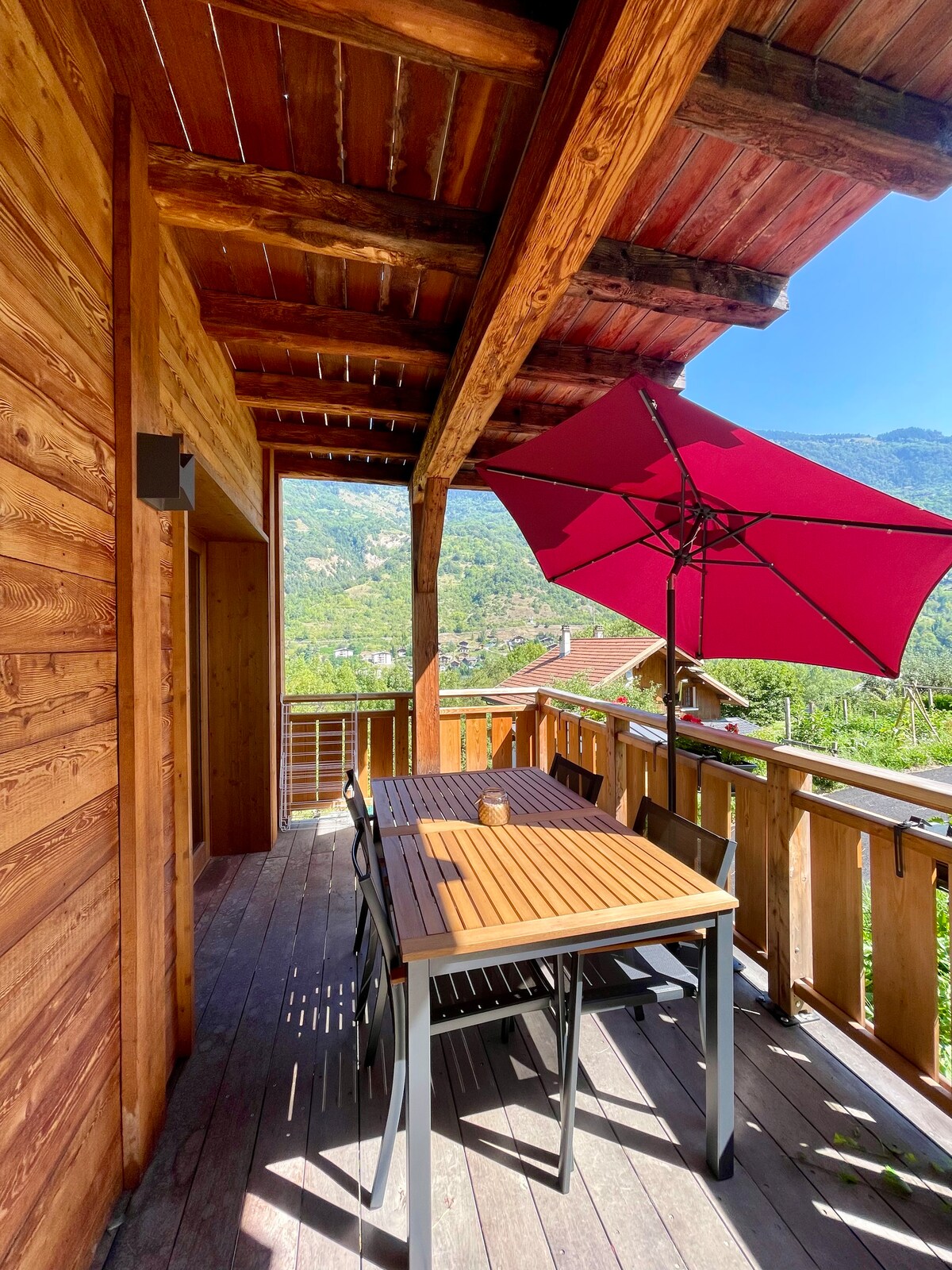 La terrasse et son parasol
